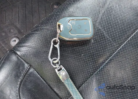 2016 GMC Yukon Xl Slt z USA, uszkodzony, nr VIN 1GKS2GKC1GR235214